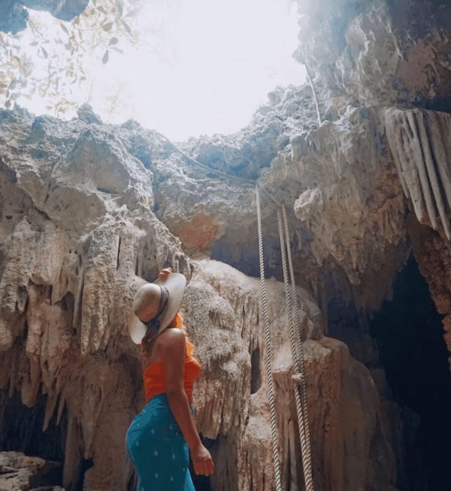 Crystal caves looking up
